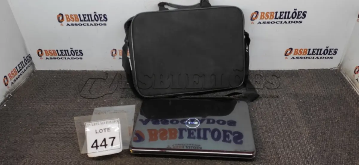 LOTE 447 - 01 NOTEBOOK MARCA DELL COM CASE. (NO ESTADO) ATENÇÃO! FAZER A VISITAÇÃO ANTES DE ARREMATAR, NÃO SABEMOS SE FUNCIONA, LEILÃO NÃO TEM GARANTIA E NEM DEVOLUÇÃO, SUJEITO A POSSÍVEIS AVARIAS VISÍVEIS/OCULTAS E/OU AUSÊNCIA DE COMPONENTES.
