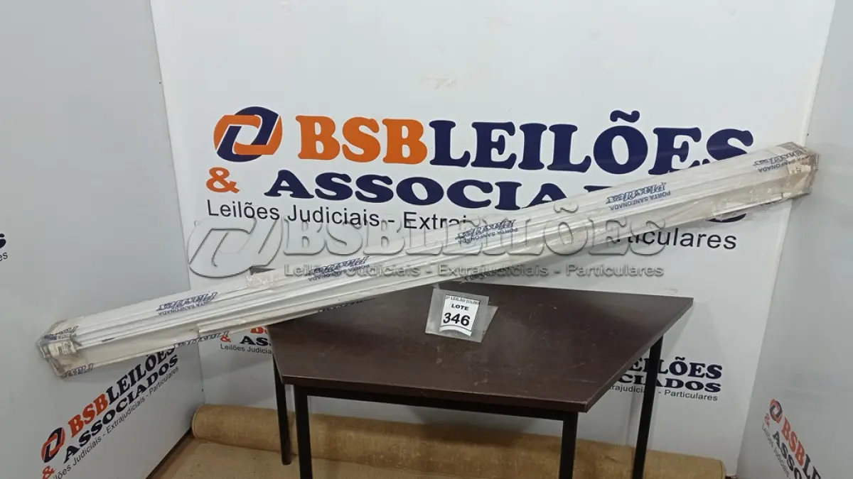 LOTE 346 - 01 PORTA SANFONADA MARCA PLASFLEX. (NO ESTADO) ATENÇÃO! FAZER A VISITAÇÃO ANTES DE ARREMATAR, NÃO SABEMOS SE FUNCIONA, LEILÃO NÃO TEM GARANTIA E NEM DEVOLUÇÃO, SUJEITO A POSSÍVEIS AVARIAS VISÍVEIS/OCULTAS E/OU AUSÊNCIA DE COMPONENTES.