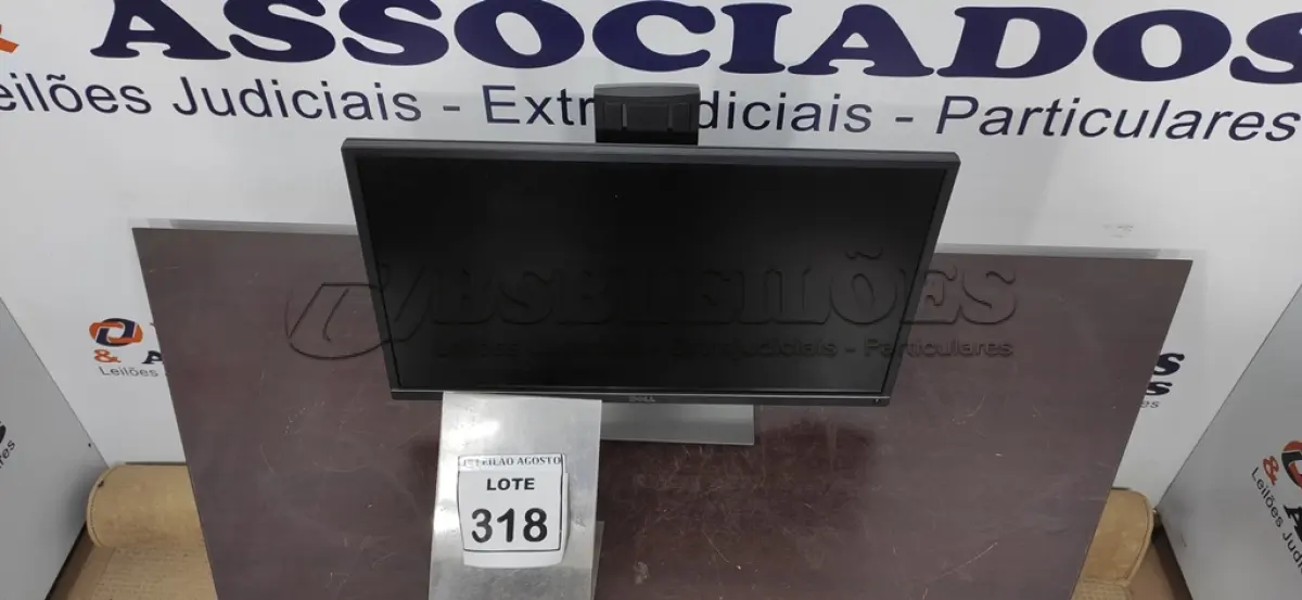 LOTE 318 - 01 MONITOR MARCA DELL. (NO ESTADO) ATENÇÃO! FAZER A VISITAÇÃO ANTES DE ARREMATAR, NÃO SABEMOS SE FUNCIONA, LEILÃO NÃO TEM GARANTIA E NEM DEVOLUÇÃO, SUJEITO A POSSÍVEIS AVARIAS VISÍVEIS/OCULTAS E/OU AUSÊNCIA DE COMPONENTES.