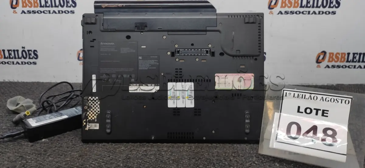 LOTE 048 - 01 NOTEBOOK COM FONTE MARCA LENOVO. (NO ESTADO) ATENÇÃO! FAZER A VISITAÇÃO ANTES DE ARREMATAR, NÃO SABEMOS SE FUNCIONA. LEILÃO NÃO TEM GARANTIA E NEM DEVOLUÇÃO, SUJEITO A POSSÍVEIS AVARIAS VISÍVEIS/OCULTAS E/OU AUSÊNCIA DE COMPONENTES.