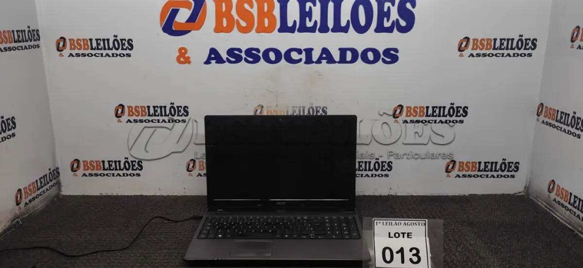 LOTE 013 - 01 NOTEBOOK MARCA ACER. (NO ESTADO) ATENÇÃO! FAZER A VISITAÇÃO ANTES DE ARREMATAR, NÃO SABEMOS SE FUNCIONA. LEILÃO NÃO TEM GARANTIA E NEM DEVOLUÇÃO, SUJEITO A POSSÍVEIS AVARIAS VISÍVEIS/OCULTAS E/OU AUSÊNCIA DE COMPONENTES.