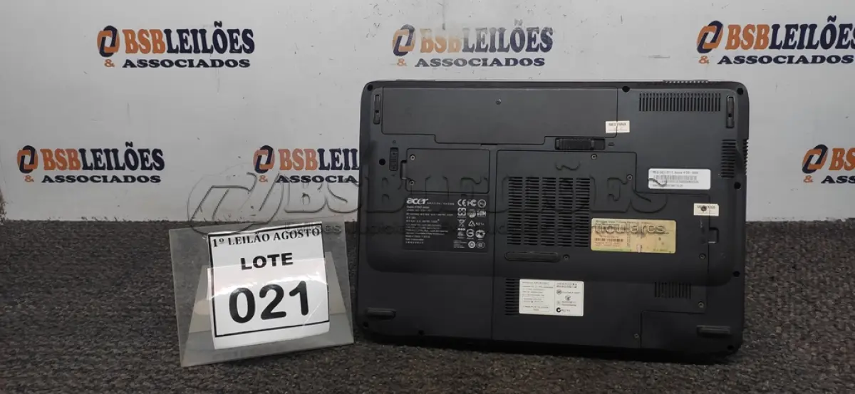 LOTE 021 - 01 NOTEBOOK MARCA ACER. (NO ESTADO) ATENÇÃO! FAZER A VISITAÇÃO ANTES DE ARREMATAR, NÃO SABEMOS SE FUNCIONA. LEILÃO NÃO TEM GARANTIA E NEM DEVOLUÇÃO, SUJEITO A POSSÍVEIS AVARIAS VISÍVEIS/OCULTAS E/OU AUSÊNCIA DE COMPONENTES.