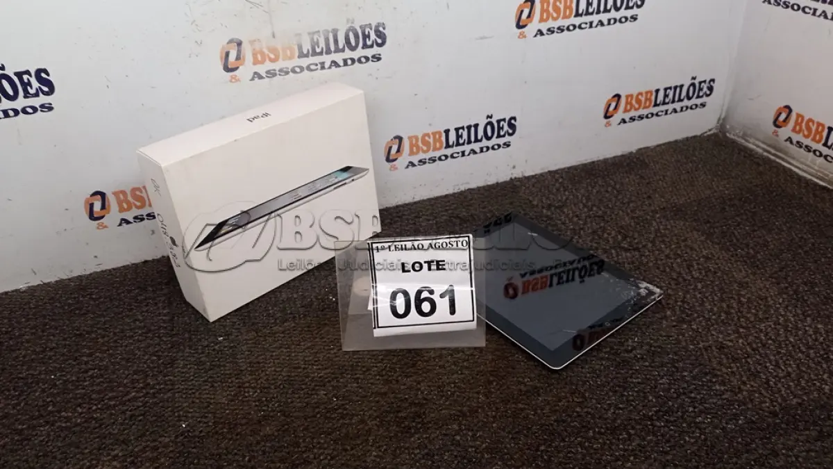 LOTE 061 - 01 IPAD 16G NA CAIXA. (NO ESTADO) ATENÇÃO! FAZER A VISITAÇÃO ANTES DE ARREMATAR, NÃO SABEMOS SE FUNCIONA. LEILÃO NÃO TEM GARANTIA E NEM DEVOLUÇÃO, SUJEITO A POSSÍVEIS AVARIAS VISÍVEIS/OCULTAS E/OU AUSÊNCIA DE COMPONENTES.