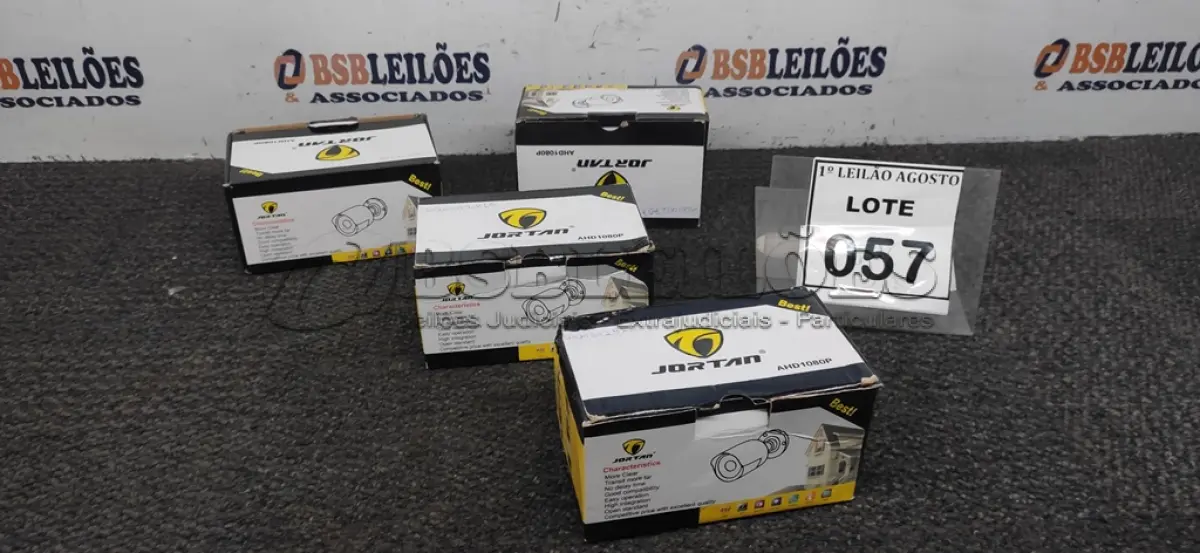 LOTE 057 - 04 CÂMERAS DE MONITORAMENTO AHD 1080P MARCA JORTAN. (NO ESTADO) ATENÇÃO! FAZER A VISITAÇÃO ANTES DE ARREMATAR, NÃO SABEMOS SE FUNCIONA, LEILÃO NÃO TEM GARANTIA E NEM DEVOLUÇÃO, SUJEITO A POSSÍVEIS AVARIAS VISÍVEIS/OCULTAS E/OU AUSÊNCIA DE COMPONENTES.