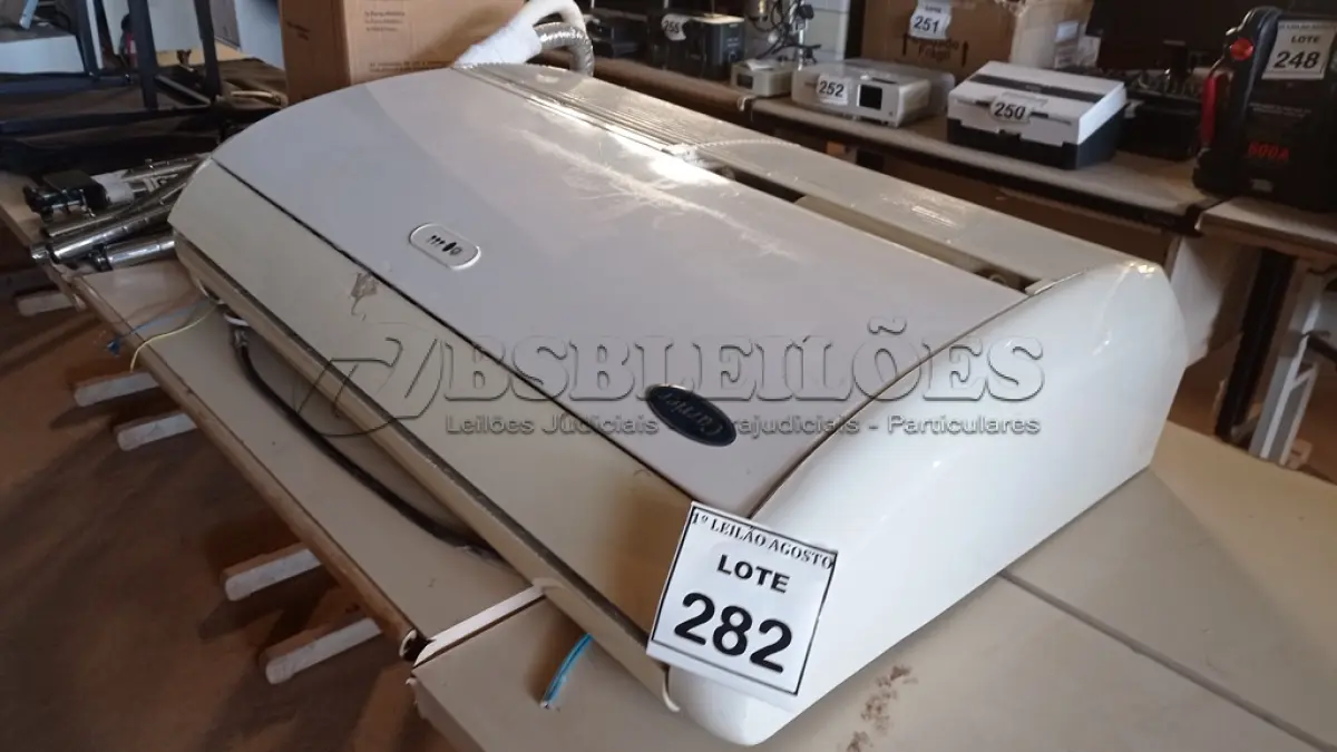 LOTE 282 - 01 EVAPORADORA MARCA CARRIER. (NO ESTADO) ATENÇÃO! FAZER A VISITAÇÃO ANTES DE ARREMATAR, NÃO SABEMOS SE FUNCIONA, LEILÃO NÃO TEM GARANTIA E NEM DEVOLUÇÃO, SUJEITO A POSSÍVEIS AVARIAS VISÍVEIS/OCULTAS E/OU AUSÊNCIA DE COMPONENTES.