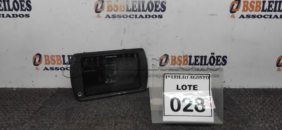 LOTE 028 - 01 APARELHO DE GPS MARCA MOTOROLA. (NO ESTADO) ATENÇÃO! FAZER A VISITAÇÃO ANTES DE ARREMATAR, NÃO SABEMOS SE FUNCIONA. LEILÃO NÃO TEM GARANTIA E NEM DEVOLUÇÃO, SUJEITO A POSSÍVEIS AVARIAS VISÍVEIS/OCULTAS E/OU AUSÊNCIA DE COMPONENTES.