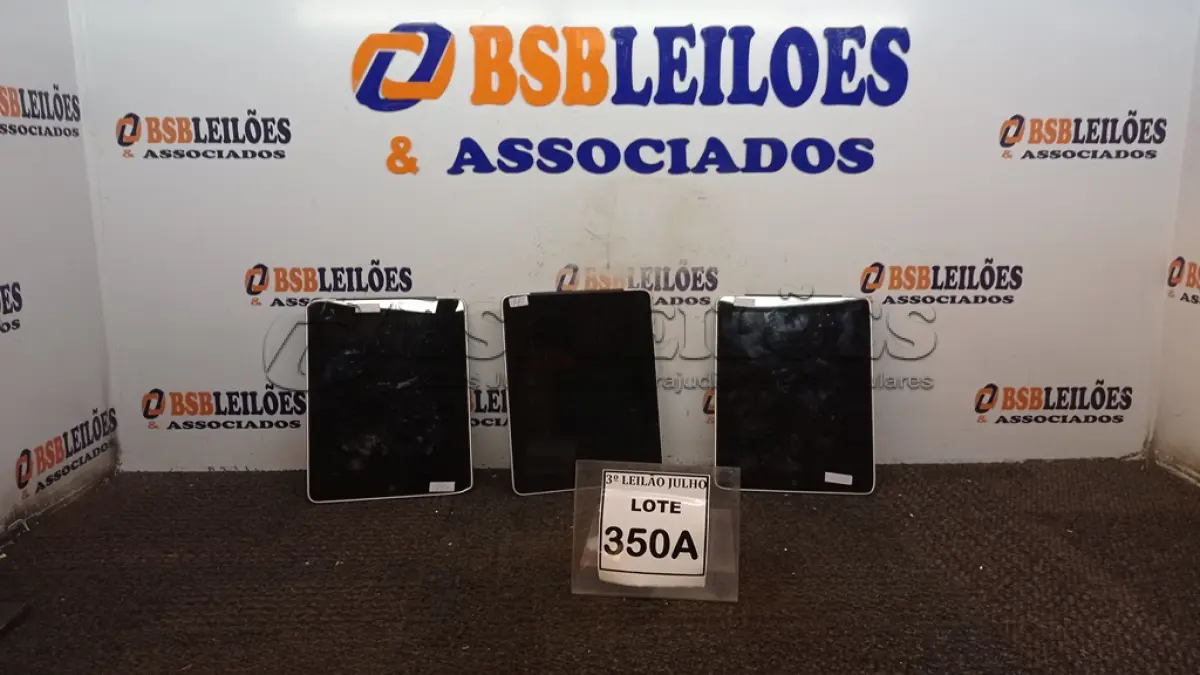 LOTE 350 - 03 IPAD’S. (NO ESTADO) ATENÇÃO! FAZER A VISITAÇÃO ANTES DE ARREMATAR, NÃO SABEMOS SE FUNCIONA, LEILÃO NÃO TEM GARANTIA E NEM DEVOLUÇÃO, SUJEITO A POSSÍVEIS AVARIAS VISÍVEIS/OCULTAS E/OU AUSÊNCIA DE COMPONENTES.