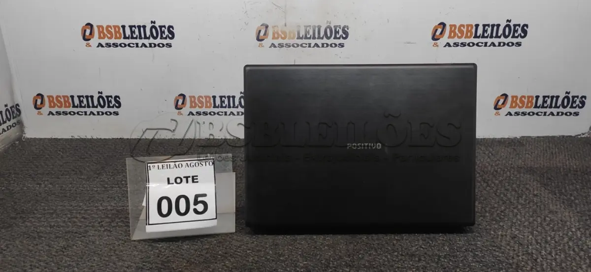LOTE 005 - 01 NOTEBOOK MARCA POITIVO. (NO ESTADO) ATENÇÃO! FAZER A VISITAÇÃO ANTES DE ARREMATAR, NÃO SABEMOS SE FUNCIONA. LEILÃO NÃO TEM GARANTIA E NEM DEVOLUÇÃO, SUJEITO A POSSÍVEIS AVARIAS VISÍVEIS/OCULTAS E/OU AUSÊNCIA DE COMPONENTES.