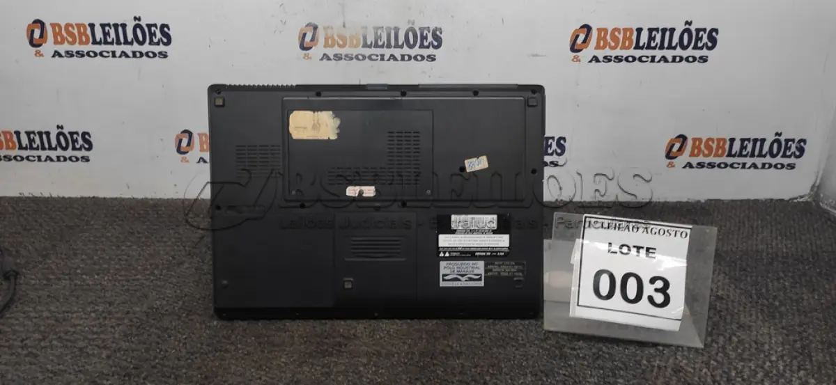LOTE 003 - 01 NOTEBOOK MARCA CCE. (NO ESTADO) ATENÇÃO! FAZER A VISITAÇÃO ANTES DE ARREMATAR, NÃO SABEMOS SE FUNCIONA. LEILÃO NÃO TEM GARANTIA E NEM DEVOLUÇÃO, SUJEITO A POSSÍVEIS AVARIAS VISÍVEIS/OCULTAS E/OU AUSÊNCIA DE COMPONENTES.