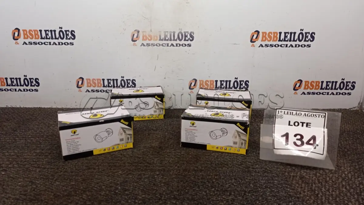 LOTE 134 - 04 CÂMERAS DE MONITORAMENTO AHD 1080P MARCA JORTAN. (NO ESTADO) ATENÇÃO! FAZER A VISITAÇÃO ANTES DE ARREMATAR, NÃO SABEMOS SE FUNCIONA, LEILÃO NÃO TEM GARANTIA E NEM DEVOLUÇÃO, SUJEITO A POSSÍVEIS AVARIAS VISÍVEIS/OCULTAS E/OU AUSÊNCIA DE COMPONENTES.