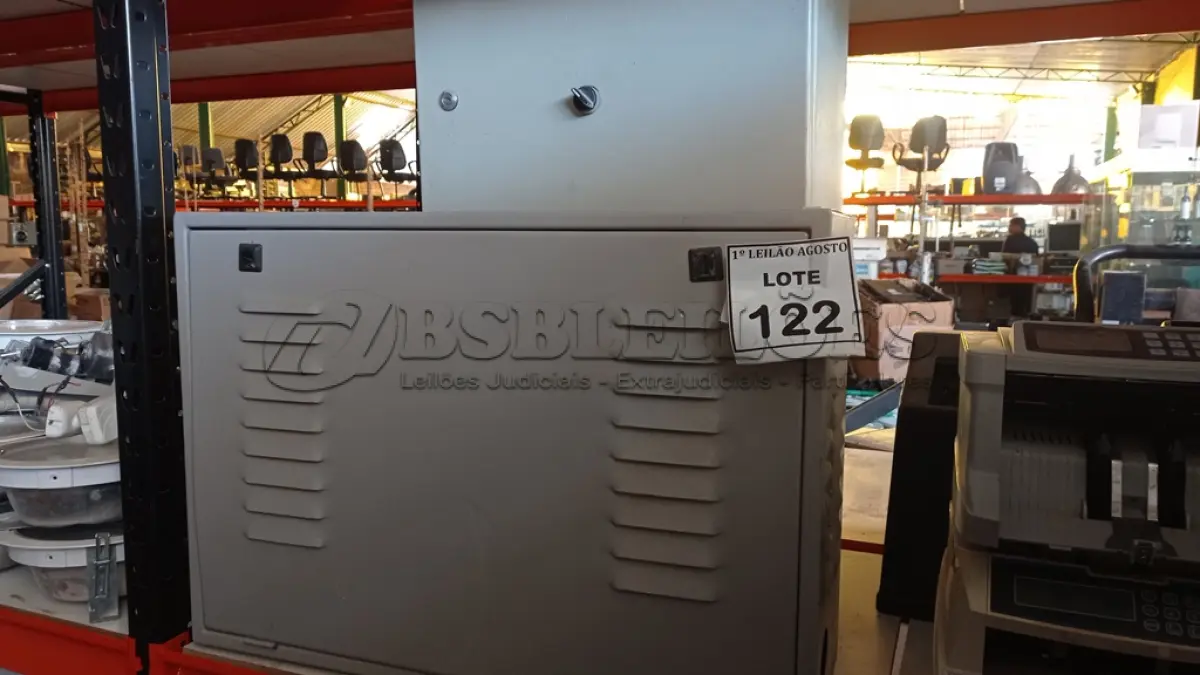 LOTE 122 - 02 QUADROS DE DISTRIBUIÇÃO DE ENERGIA. (NO ESTADO) ATENÇÃO! FAZER A VISITAÇÃO ANTES DE ARREMATAR, NÃO SABEMOS SE FUNCIONA. LEILÃO NÃO TEM GARANTIA E NEM DEVOLUÇÃO, SUJEITO A POSSÍVEIS AVARIAS VISÍVEIS/OCULTAS E/OU AUSÊNCIA DE COMPONENTES.