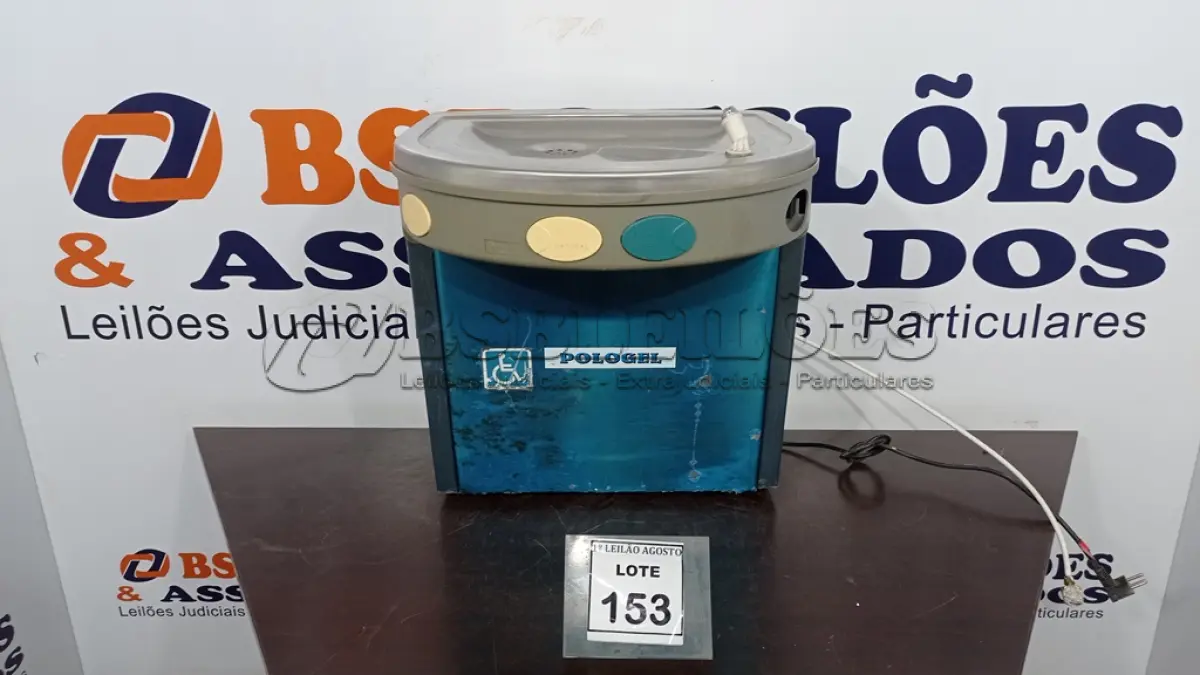 LOTE 153 - 01 BEBEDOURO EM INOX. (NO ESTADO) ATENÇÃO! FAZER A VISITAÇÃO ANTES DE ARREMATAR, NÃO SABEMOS SE FUNCIONA. LEILÃO NÃO TEM GARANTIA E NEM DEVOLUÇÃO, SUJEITO A POSSÍVEIS AVARIAS VISÍVEIS/OCULTAS E/OU AUSÊNCIA DE COMPONENTES.