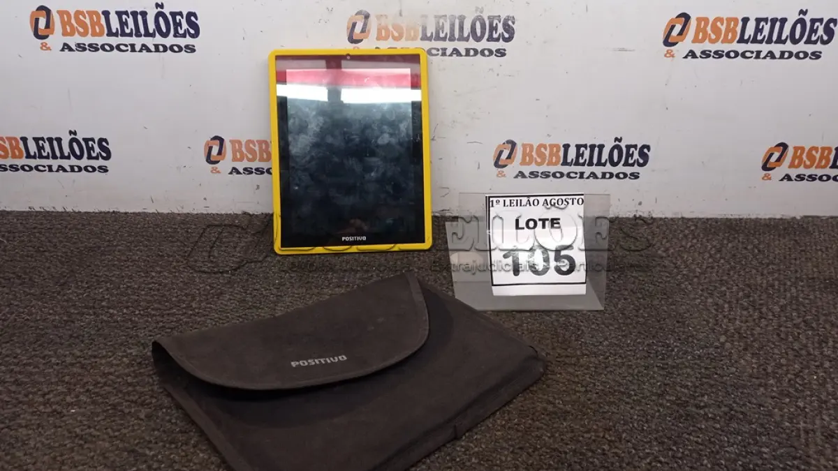 LOTE 105 - 01 TABLET COM CASE MARCA POSITIVO. (NO ESTADO) ATENÇÃO! FAZER A VISITAÇÃO ANTES DE ARREMATAR, NÃO SABEMOS SE FUNCIONA. LEILÃO NÃO TEM GARANTIA E NEM DEVOLUÇÃO, SUJEITO A POSSÍVEIS AVARIAS VISÍVEIS/OCULTAS E/OU AUSÊNCIA DE COMPONENTES.