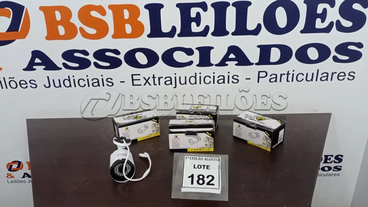 LOTE 182 - 04 CÂMERAS DE MONITORAMENTO AHD 1080P MARCA JORTAN. (NO ESTADO) ATENÇÃO! FAZER A VISITAÇÃO ANTES DE ARREMATAR, NÃO SABEMOS SE FUNCIONA, LEILÃO NÃO TEM GARANTIA E NEM DEVOLUÇÃO, SUJEITO A POSSÍVEIS AVARIAS VISÍVEIS/OCULTAS E/OU AUSÊNCIA DE COMPONENTES.