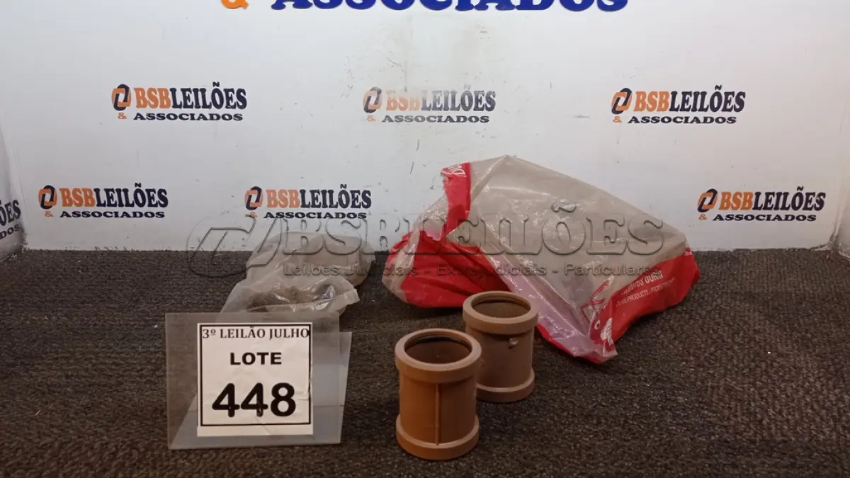 LOTE 448 - 01 LOTE COM VÁRIAS PEÇAS DE LUVA DE CORRER DE MEDIDAS DIVERSAS. (NO ESTADO) ATENÇÃO! FAZER A VISITAÇÃO ANTES DE ARREMATAR, NÃO SABEMOS SE FUNCIONA, LEILÃO NÃO TEM GARANTIA E NEM DEVOLUÇÃO, SUJEITO A POSSÍVEIS AVARIAS VISÍVEIS/OCULTAS E/OU AUSÊNCIA DE COMPONENTES.