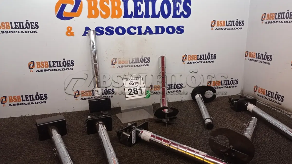 LOTE 281 - 08 SUPORTES DE MONITORES. (NO ESTADO) ATENÇÃO! FAZER A VISITAÇÃO ANTES DE ARREMATAR, NÃO SABEMOS SE FUNCIONA, LEILÃO NÃO TEM GARANTIA E NEM DEVOLUÇÃO, SUJEITO A POSSÍVEIS AVARIAS VISÍVEIS/OCULTAS E/OU AUSÊNCIA DE COMPONENTES.
