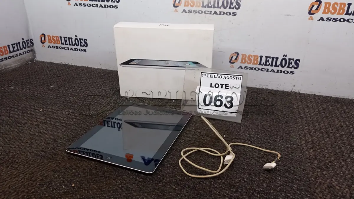 LOTE 063 - 01 IPAD 16G NA CAIXA. (NO ESTADO) ATENÇÃO! FAZER A VISITAÇÃO ANTES DE ARREMATAR, NÃO SABEMOS SE FUNCIONA. LEILÃO NÃO TEM GARANTIA E NEM DEVOLUÇÃO, SUJEITO A POSSÍVEIS AVARIAS VISÍVEIS/OCULTAS E/OU AUSÊNCIA DE COMPONENTES.