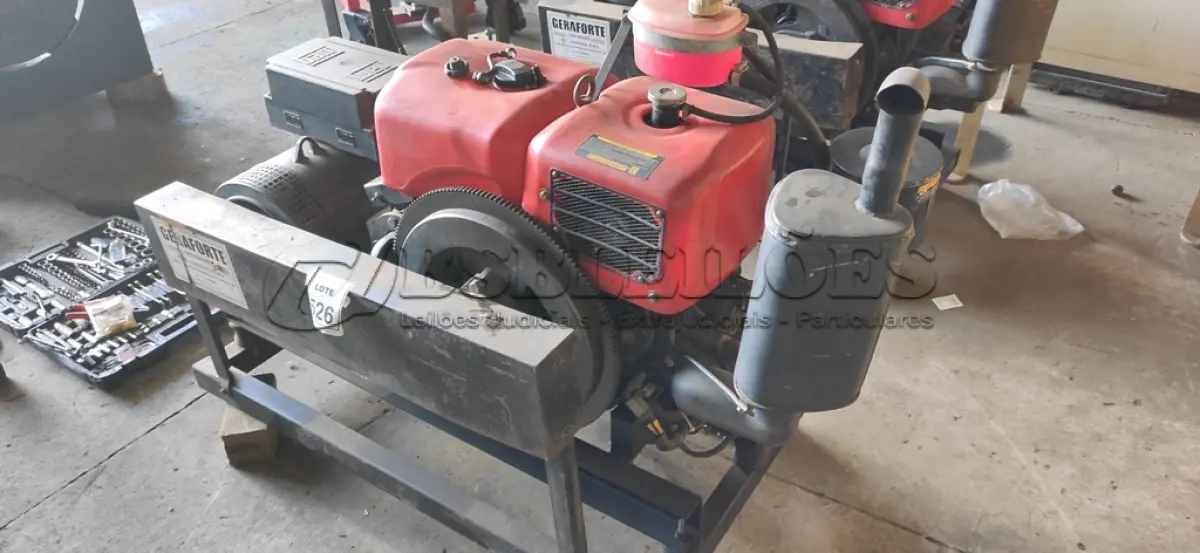 LOTE 526 - GRUPO GERADOR 15 KVA. ANO: 2014 CONTROLADOR DSE 3110 MOTOR - WEG (NO ESTADO) ATENÇÃO! FAZER A VISITAÇÃO ANTES DE ARREMATAR, NÃO SABEMOS SE FUNCIONA, LEILÃO NÃO TEM GARANTIA E NEM DEVOLUÇÃO, SUJEITO A POSSÍVEIS AVARIAS VISÍVEIS/OCULTAS E/OU AUSÊNCIA DE COMPONENTES