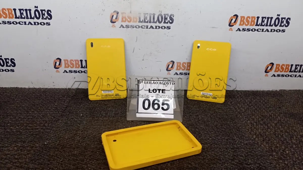 LOTE 065 - 02 TABLETS MARCA CCE. (NO ESTADO) ATENÇÃO! FAZER A VISITAÇÃO ANTES DE ARREMATAR, NÃO SABEMOS SE FUNCIONA. LEILÃO NÃO TEM GARANTIA E NEM DEVOLUÇÃO, SUJEITO A POSSÍVEIS AVARIAS VISÍVEIS/OCULTAS E/OU AUSÊNCIA DE COMPONENTES.