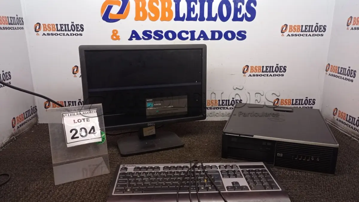 LOTE 204 - 01 COMPUTADOR. (NO ESTADO) ATENÇÃO! FAZER A VISITAÇÃO ANTES DE ARREMATAR, NÃO SABEMOS SE FUNCIONA. LEILÃO NÃO TEM GARANTIA E NEM DEVOLUÇÃO, SUJEITO A POSSÍVEIS AVARIAS VISÍVEIS/OCULTAS E/OU AUSÊNCIA DE COMPONENTES.