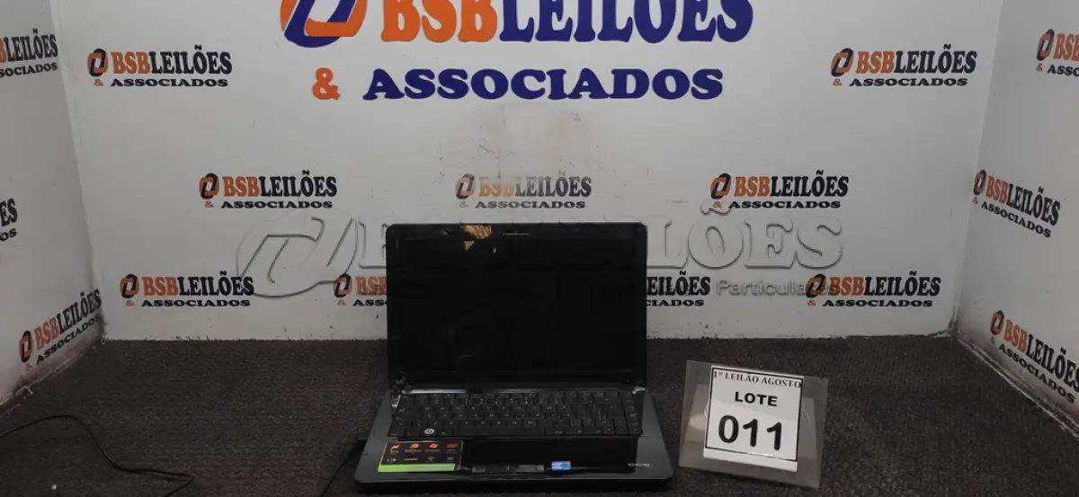 LOTE 011 - 01 NOTEBOOK MARCA CCE. (NO ESTADO) ATENÇÃO! FAZER A VISITAÇÃO ANTES DE ARREMATAR, NÃO SABEMOS SE FUNCIONA. LEILÃO NÃO TEM GARANTIA E NEM DEVOLUÇÃO, SUJEITO A POSSÍVEIS AVARIAS VISÍVEIS/OCULTAS E/OU AUSÊNCIA DE COMPONENTES.