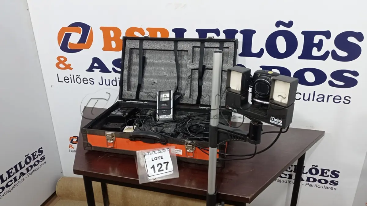 LOTE 127 - 01 KIT COLLECT BIO AEX-14224 MARCA AKIYAMA COM CASE. (NO ESTADO) ATENÇÃO! FAZER A VISITAÇÃO ANTES DE ARREMATAR, NÃO SABEMOS SE FUNCIONA, LEILÃO NÃO TEM GARANTIA E NEM DEVOLUÇÃO, SUJEITO A POSSÍVEIS AVARIAS VISÍVEIS/OCULTAS E/OU AUSÊNCIA DE COMPONENTES.