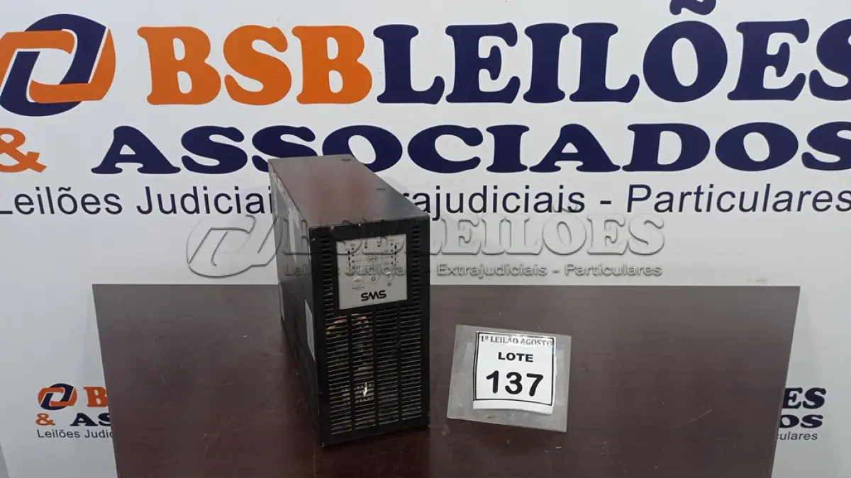 LOTE 137 - 01 NOBREAK MARCA SMS. (NO ESTADO) ATENÇÃO! FAZER A VISITAÇÃO ANTES DE ARREMATAR, NÃO SABEMOS SE FUNCIONA. LEILÃO NÃO TEM GARANTIA E NEM DEVOLUÇÃO, SUJEITO A POSSÍVEIS AVARIAS VISÍVEIS/OCULTAS E/OU AUSÊNCIA DE COMPONENTES.
