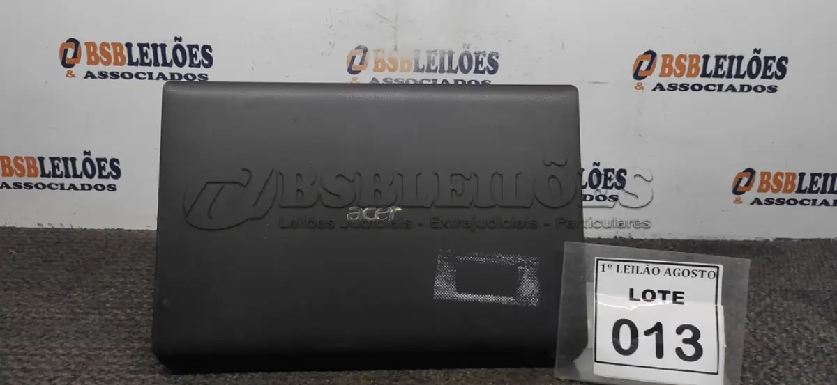 LOTE 013 - 01 NOTEBOOK MARCA ACER. (NO ESTADO) ATENÇÃO! FAZER A VISITAÇÃO ANTES DE ARREMATAR, NÃO SABEMOS SE FUNCIONA. LEILÃO NÃO TEM GARANTIA E NEM DEVOLUÇÃO, SUJEITO A POSSÍVEIS AVARIAS VISÍVEIS/OCULTAS E/OU AUSÊNCIA DE COMPONENTES.