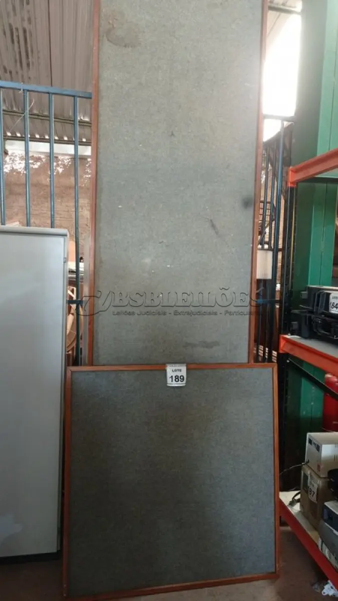 LOTE 189 - 01 MURAL DE 3.00X0.80 E 01 MURAL DE 1.00X1.00. (NO ESTADO) ATENÇÃO! FAZER A VISITAÇÃO ANTES DE ARREMATAR, NÃO SABEMOS SE FUNCIONA. LEILÃO NÃO TEM GARANTIA E NEM DEVOLUÇÃO, SUJEITO A POSSÍVEIS AVARIAS VISÍVEIS/OCULTAS E/OU AUSÊNCIA DE COMPONENTES.