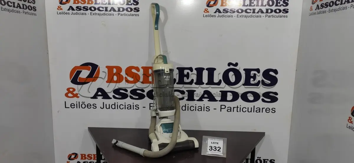 LOTE 332 - 01 ASPIRADOR DE PÓ MARCA PHILCO. (NO ESTADO) ATENÇÃO! FAZER A VISITAÇÃO ANTES DE ARREMATAR, NÃO SABEMOS SE FUNCIONA, LEILÃO NÃO TEM GARANTIA E NEM DEVOLUÇÃO, SUJEITO A POSSÍVEIS AVARIAS VISÍVEIS/OCULTAS E/OU AUSÊNCIA DE COMPONENTES.