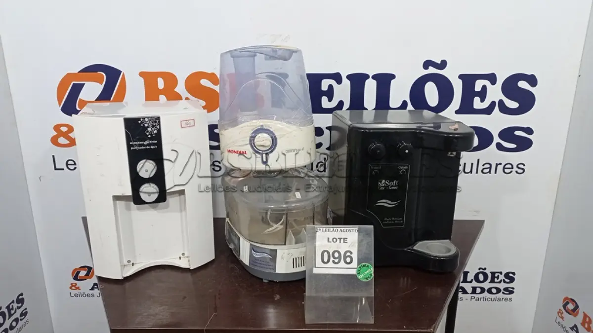 LOTE 096 - 02 PURIFICADORES DE ÁGUA E 02 UMIDIFICADORES. (NO ESTADO) ATENÇÃO! FAZER A VISITAÇÃO ANTES DE ARREMATAR, NÃO SABEMOS SE FUNCIONA. LEILÃO NÃO TEM GARANTIA E NEM DEVOLUÇÃO, SUJEITO A POSSÍVEIS AVARIAS VISÍVEIS/OCULTAS E/OU AUSÊNCIA DE COMPONENTES.