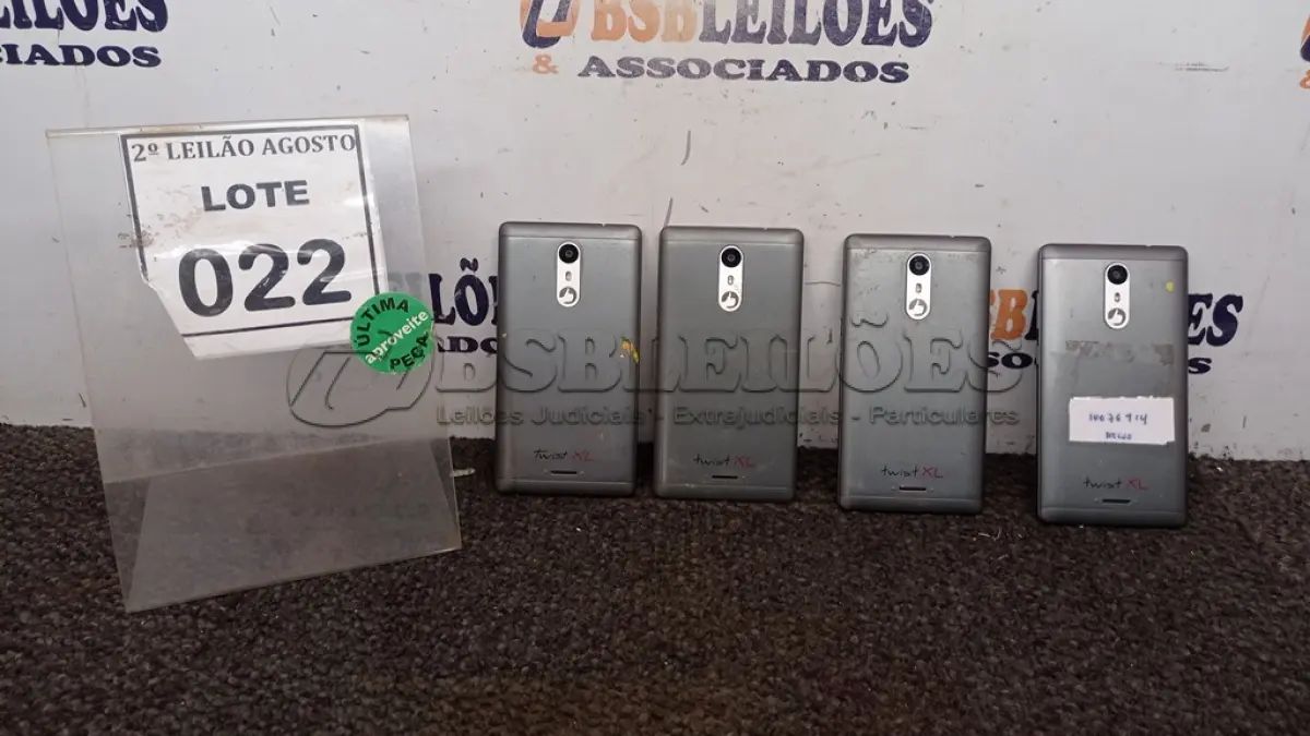 LOTE 022 - 04 SMARTPHONES MARCA POSITIVO. (NO ESTADO) ATENÇÃO! FAZER A VISITAÇÃO ANTES DE ARREMATAR, NÃO SABEMOS SE FUNCIONA, LEILÃO NÃO TEM GARANTIA E NEM DEVOLUÇÃO, SUJEITO A POSSÍVEIS AVARIAS VISÍVEIS/OCULTAS E/OU AUSÊNCIA DE COMPONENTES.