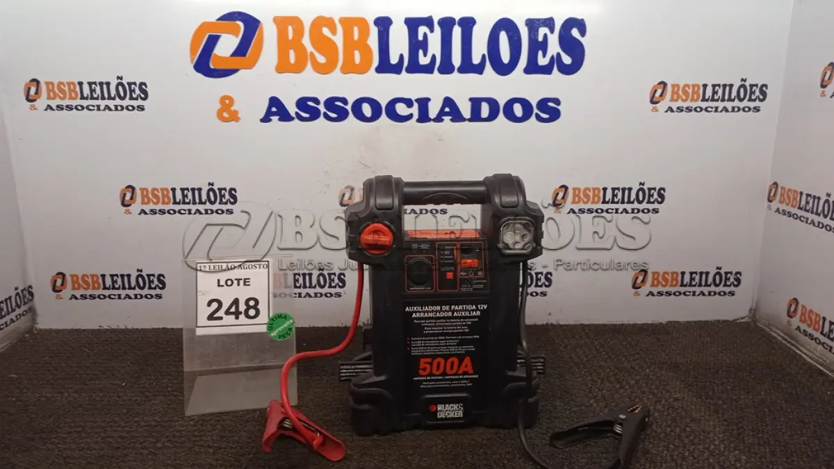LOTE 248 - 01 AUXILIADOR DE PARTIDA 12V 500 MARCA BLACK & DECKER. (NO ESTADO) ATENÇÃO! FAZER A VISITAÇÃO ANTES DE ARREMATAR, NÃO SABEMOS SE FUNCIONA, LEILÃO NÃO TEM GARANTIA E NEM DEVOLUÇÃO, SUJEITO A POSSÍVEIS AVARIAS VISÍVEIS/OCULTAS E/OU AUSÊNCIA DE COMPONENTES.