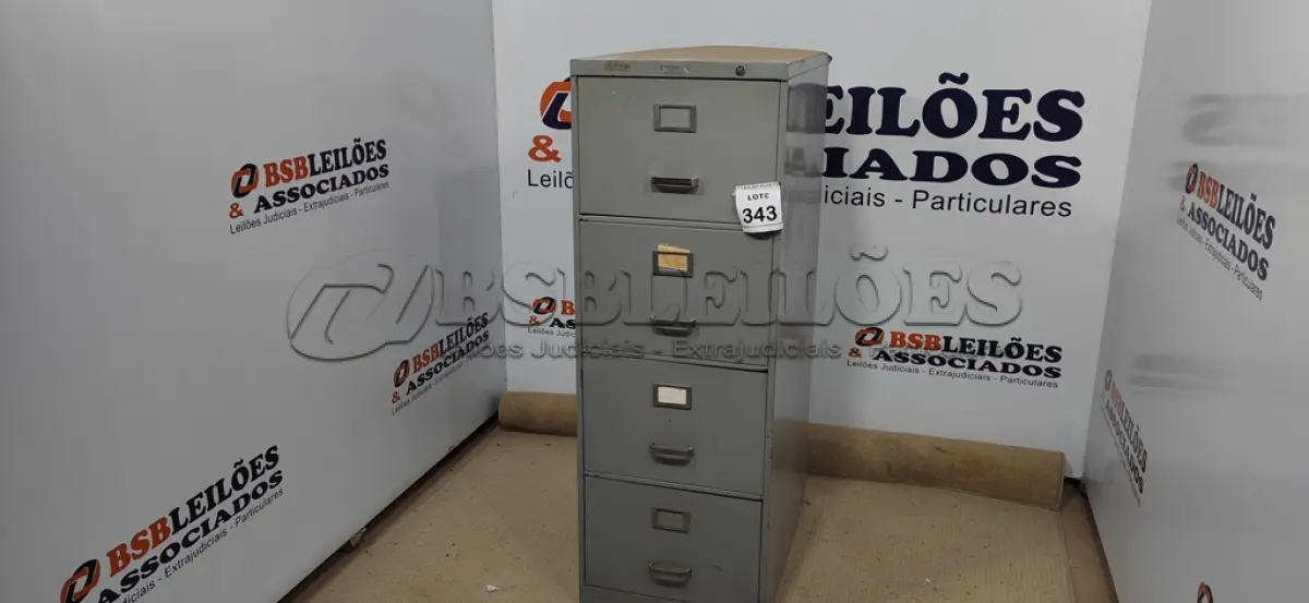 LOTE 343 - 01 ARQUIVO DE AÇO COM 04 GAVETAS. (NO ESTADO) ATENÇÃO! FAZER A VISITAÇÃO ANTES DE ARREMATAR, NÃO SABEMOS SE FUNCIONA, LEILÃO NÃO TEM GARANTIA E NEM DEVOLUÇÃO, SUJEITO A POSSÍVEIS AVARIAS VISÍVEIS/OCULTAS E/OU AUSÊNCIA DE COMPONENTES.