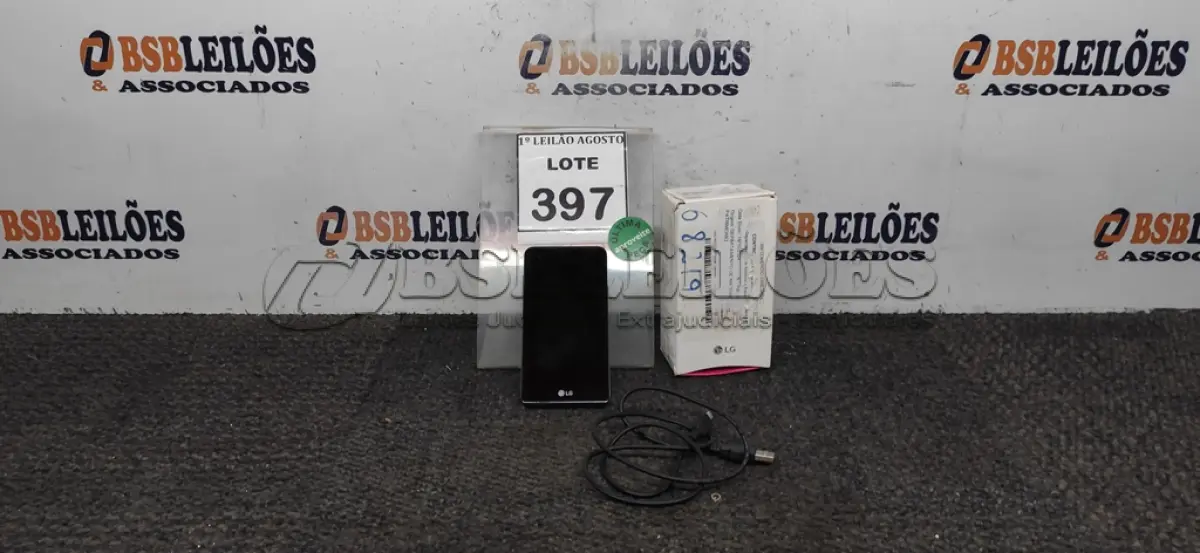 LOTE 397 - 01 CELULAR LG X STYLE NA CAIXA COM CABO. (NO ESTADO) ATENÇÃO! FAZER A VISITAÇÃO ANTES DE ARREMATAR, NÃO SABEMOS SE FUNCIONA. LEILÃO NÃO TEM GARANTIA E NEM DEVOLUÇÃO, SUJEITO A POSSÍVEIS AVARIAS VISÍVEIS/OCULTAS E/OU AUSÊNCIA DE COMPONENTES.
