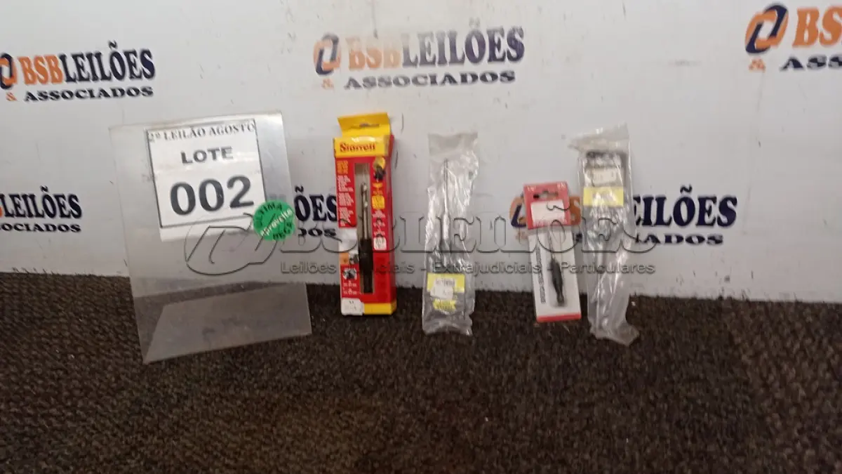 LOTE 002 - 04 BROCAS ESCAREADORA.  (NO ESTADO) ATENÇÃO! FAZER A VISITAÇÃO ANTES DE ARREMATAR, NÃO SABEMOS SE FUNCIONA, LEILÃO NÃO TEM GARANTIA E NEM DEVOLUÇÃO, SUJEITO A POSSÍVEIS AVARIAS VISÍVEIS/OCULTAS E/OU AUSÊNCIA DE COMPONENTES.