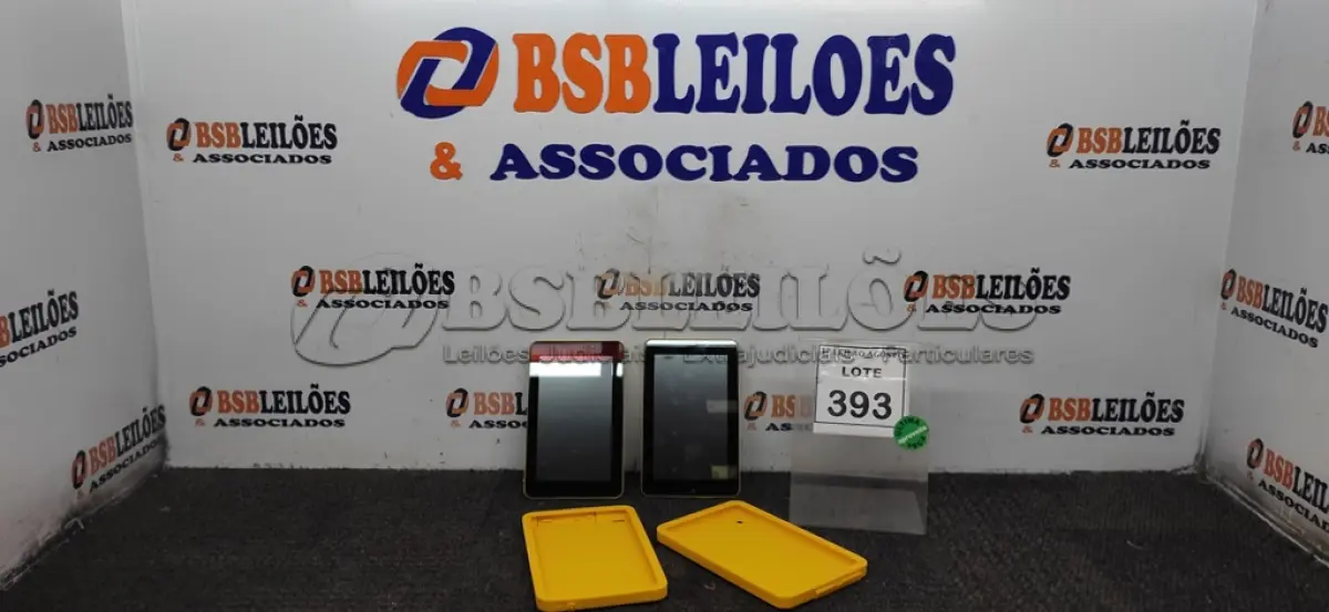 LOTE 393 - 02 TABLETS MARCA CCE. (NO ESTADO) ATENÇÃO! FAZER A VISITAÇÃO ANTES DE ARREMATAR, NÃO SABEMOS SE FUNCIONA. LEILÃO NÃO TEM GARANTIA E NEM DEVOLUÇÃO, SUJEITO A POSSÍVEIS AVARIAS VISÍVEIS/OCULTAS E/OU AUSÊNCIA DE COMPONENTES.