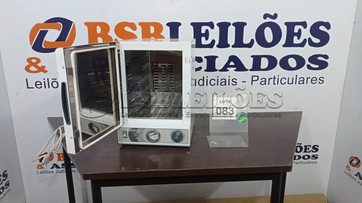 LOTE 083 - 01 ESTUFA PARA ESTERILIZAÇÃO E SECAGEM. (NO ESTADO) ATENÇÃO! FAZER A VISITAÇÃO ANTES DE ARREMATAR, NÃO SABEMOS SE FUNCIONA, LEILÃO NÃO TEM GARANTIA E NEM DEVOLUÇÃO, SUJEITO A POSSÍVEIS AVARIAS VISÍVEIS/OCULTAS E/OU AUSÊNCIA DE COMPONENTES.
