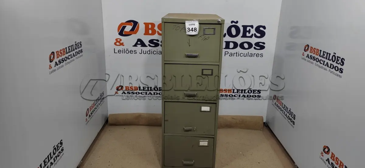 LOTE 348 - 01 ARQUIVO DE AÇO COM 04 GAVETAS. (NO ESTADO) ATENÇÃO! FAZER A VISITAÇÃO ANTES DE ARREMATAR, NÃO SABEMOS SE FUNCIONA, LEILÃO NÃO TEM GARANTIA E NEM DEVOLUÇÃO, SUJEITO A POSSÍVEIS AVARIAS VISÍVEIS/OCULTAS E/OU AUSÊNCIA DE COMPONENTES.