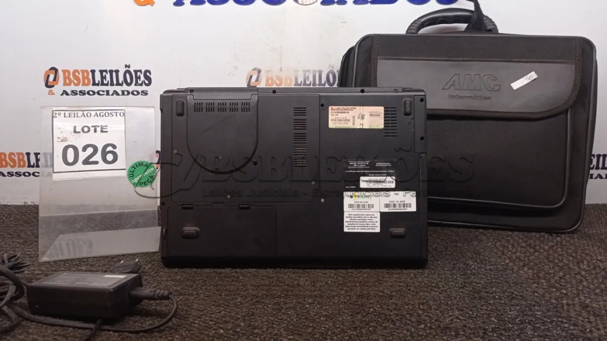 LOTE 026 - 01 NOTEBOOK COM FONTE E BOLSA MARCA POSITIVO. (NO ESTADO) ATENÇÃO! FAZER A VISITAÇÃO ANTES DE ARREMATAR, NÃO SABEMOS SE FUNCIONA, LEILÃO NÃO TEM GARANTIA E NEM DEVOLUÇÃO, SUJEITO A POSSÍVEIS AVARIAS VISÍVEIS/OCULTAS E/OU AUSÊNCIA DE COMPONENTES.