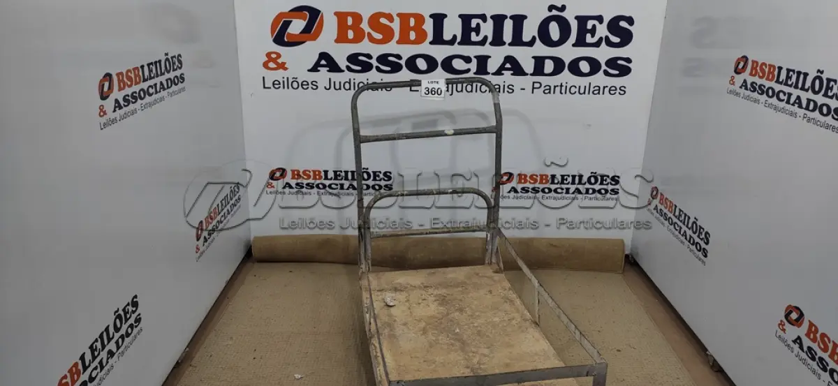 LOTE 360 - 01 CARRINHO DE TRANSPORTES DE CARGAS. (NO ESTADO) ATENÇÃO! FAZER A VISITAÇÃO ANTES DE ARREMATAR, NÃO SABEMOS SE FUNCIONA, LEILÃO NÃO TEM GARANTIA E NEM DEVOLUÇÃO, SUJEITO A POSSÍVEIS AVARIAS VISÍVEIS/OCULTAS E/OU AUSÊNCIA DE COMPONENTES.