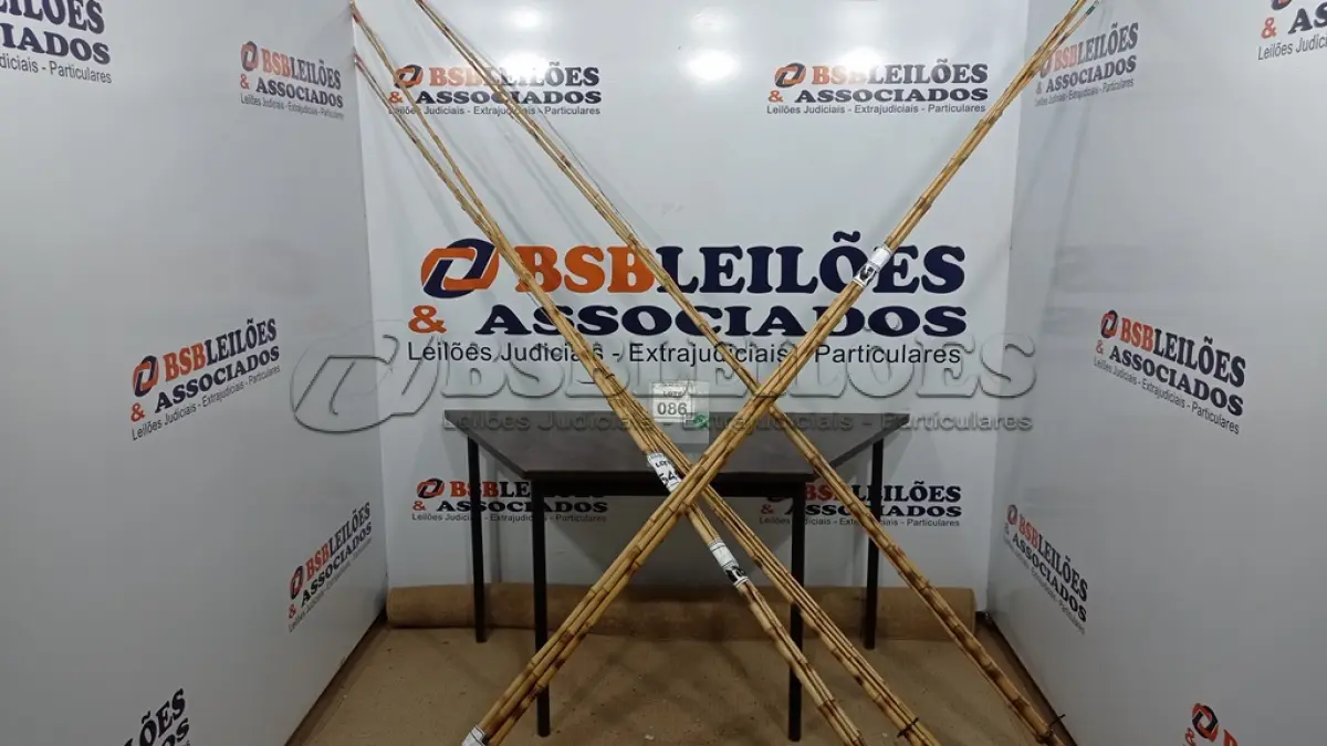 LOTE 086 - 20 VARAS DE BAMBU. (NO ESTADO) ATENÇÃO! FAZER A VISITAÇÃO ANTES DE ARREMATAR, NÃO SABEMOS SE FUNCIONA, LEILÃO NÃO TEM GARANTIA E NEM DEVOLUÇÃO, SUJEITO A POSSÍVEIS AVARIAS VISÍVEIS/OCULTAS E/OU AUSÊNCIA DE COMPONENTES.