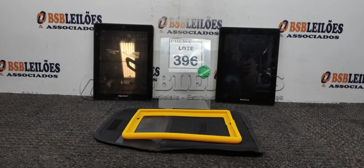 LOTE 396 - 02 TABLETS MARCA POSITIVO. (NO ESTADO) ATENÇÃO! FAZER A VISITAÇÃO ANTES DE ARREMATAR, NÃO SABEMOS SE FUNCIONA, LEILÃO NÃO TEM GARANTIA E NEM DEVOLUÇÃO, SUJEITO A POSSÍVEIS AVARIAS VISÍVEIS/OCULTAS E/OU AUSÊNCIA DE COMPONENTES.