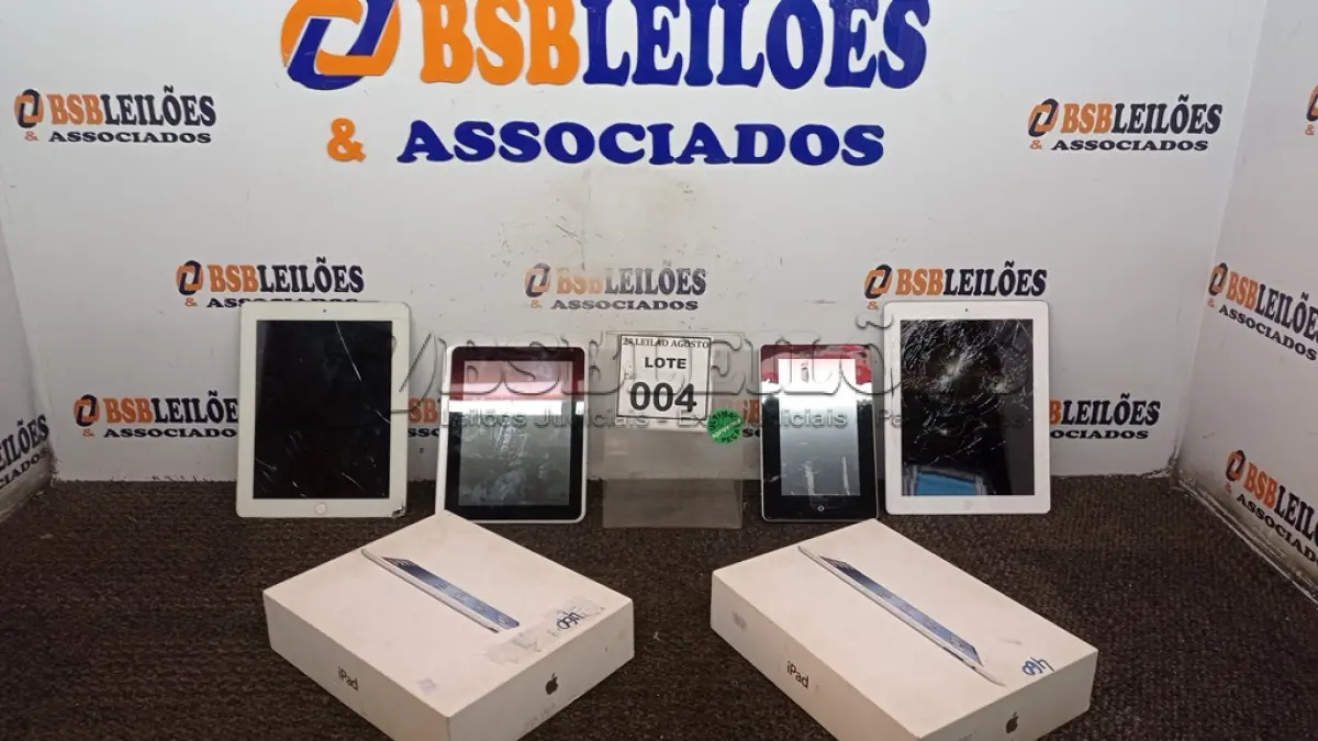 LOTE 004 - 02 IPAD’S E 02 TABLETS DE MARCAS VARIADAS. (NO ESTADO) ATENÇÃO! FAZER A VISITAÇÃO ANTES DE ARREMATAR, NÃO SABEMOS SE FUNCIONA, LEILÃO NÃO TEM GARANTIA E NEM DEVOLUÇÃO, SUJEITO A POSSÍVEIS AVARIAS VISÍVEIS/OCULTAS E/OU AUSÊNCIA DE COMPONENTES.