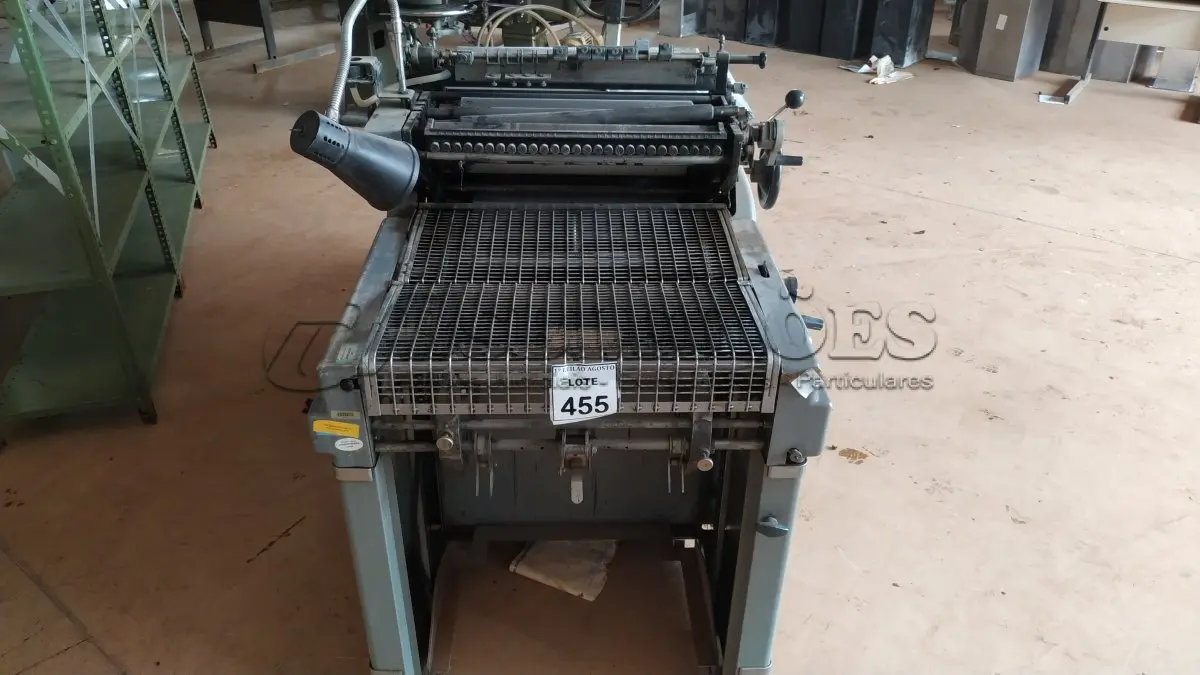 LOTE 455 - 01 MÁQUINA IMPRESSORA DUPLICADORA MARCA MULTILITH. (NO ESTADO) ATENÇÃO! FAZER A VISITAÇÃO ANTES DE ARREMATAR, NÃO SABEMOS SE FUNCIONA, LEILÃO NÃO TEM GARANTIA E NEM DEVOLUÇÃO, SUJEITO A POSSÍVEIS AVARIAS VISÍVEIS/OCULTAS E/OU AUSÊNCIA DE COMPONENTES.
