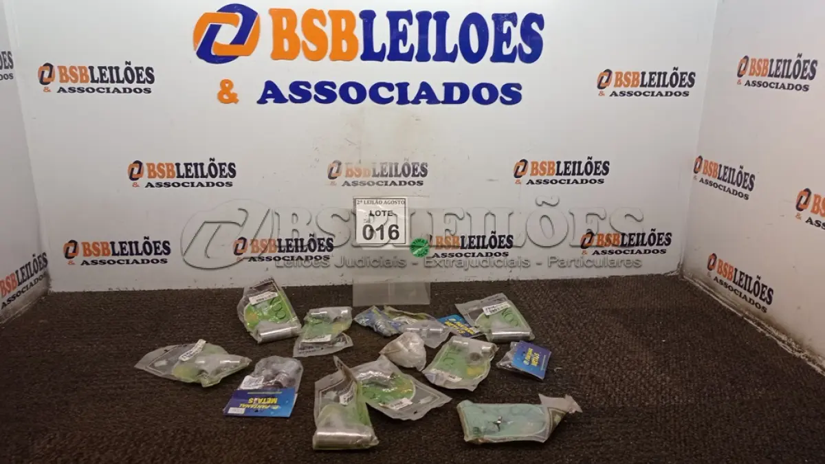 LOTE 016 - 01 LOTE COM VÁRIAS CONEXÕES HIDRÁULICAS DIVERSAS EM METAL. (NO ESTADO) ATENÇÃO! FAZER A VISITAÇÃO ANTES DE ARREMATAR, NÃO SABEMOS SE FUNCIONA, LEILÃO NÃO TEM GARANTIA E NEM DEVOLUÇÃO, SUJEITO A POSSÍVEIS AVARIAS VISÍVEIS/OCULTAS E/OU AUSÊNCIA DE COMPONENTES.