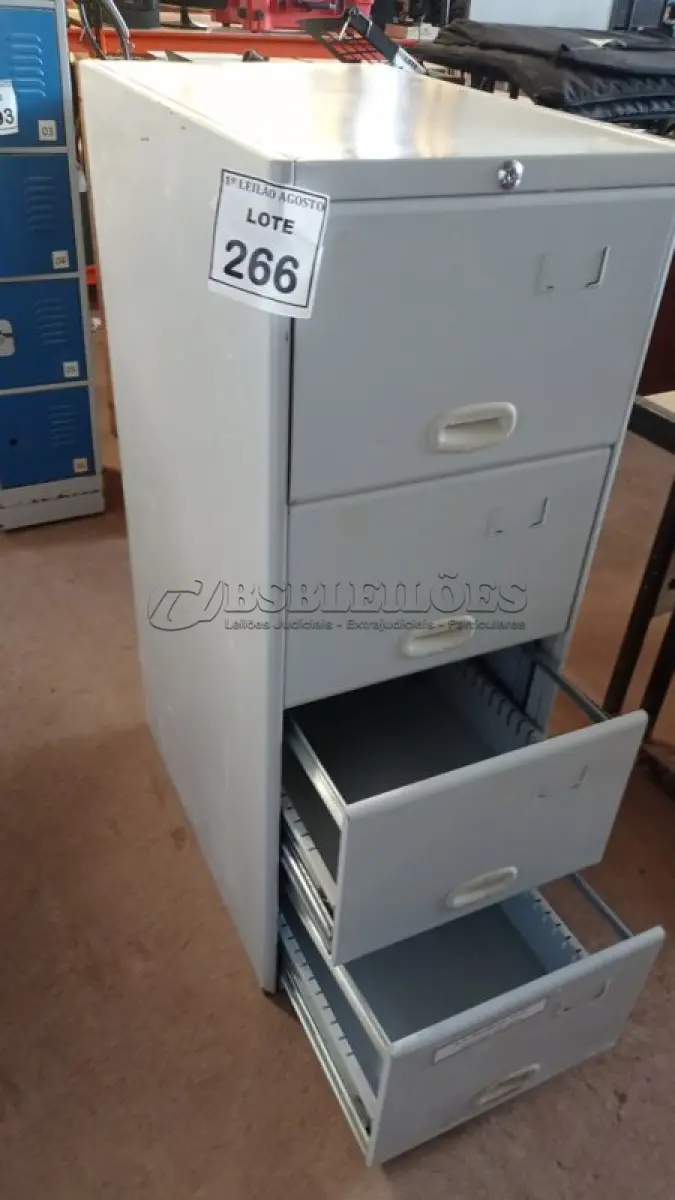 LOTE 266 - 01 ARQUIVO DE AÇO 04 GAVETAS. (NO ESTADO) ATENÇÃO! FAZER A VISITAÇÃO ANTES DE ARREMATAR, NÃO SABEMOS SE FUNCIONA, LEILÃO NÃO TEM GARANTIA E NEM DEVOLUÇÃO, SUJEITO A POSSÍVEIS AVARIAS VISÍVEIS/OCULTAS E/OU AUSÊNCIA DE COMPONENTES.