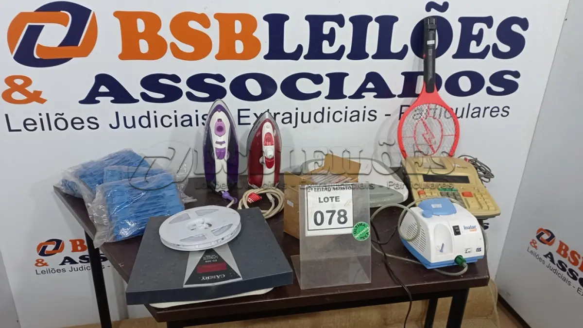 LOTE 078 - 02 FERROS DE PASSAR, 02 BALANÇAS CORPORAIS, GRANDE QUANTIDADE DE LACRES, 01 MOTOR DE NEBULIZADOR, 01 RAQUETE ELÉTRICA, 01 CALCULADORA COMERCIAL E 01 CAIXA DE CD-RW. (NO ESTADO) ATENÇÃO! FAZER A VISITAÇÃO ANTES DE ARREMATAR, NÃO SABEMOS SE FUNCIONA, LEILÃO NÃO TEM GARANTIA E NEM DEVOLUÇÃO, SUJEITO A POSSÍVEIS AVARIAS VISÍVEIS/OCULTAS E/OU AUSÊNCIA DE COMPONENTES.