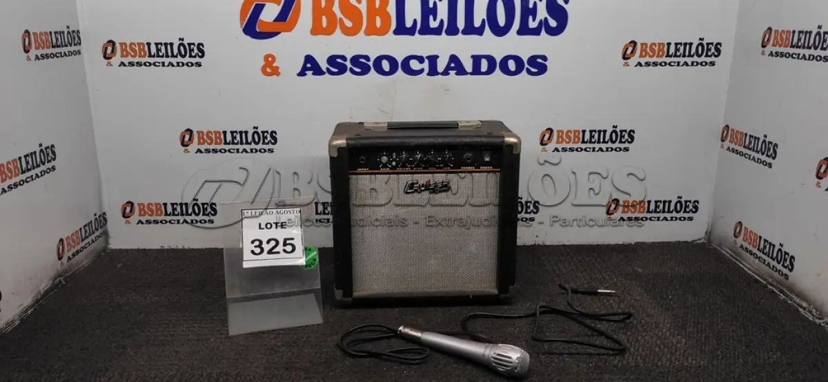 LOTE 325 - 01 AMPLIFICADOR COM MICROFONE E CABO. (NO ESTADO) ATENÇÃO! FAZER A VISITAÇÃO ANTES DE ARREMATAR, NÃO SABEMOS SE FUNCIONA, LEILÃO NÃO TEM GARANTIA E NEM DEVOLUÇÃO, SUJEITO A POSSÍVEIS AVARIAS VISÍVEIS/OCULTAS E/OU AUSÊNCIA DE COMPONENTES.