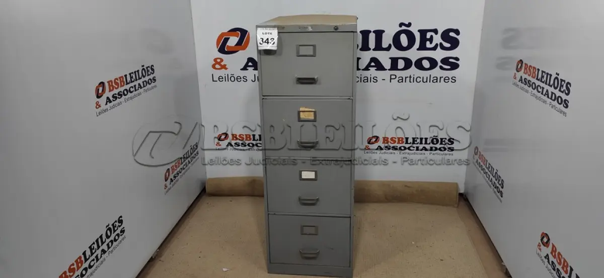 LOTE 343 - 01 ARQUIVO DE AÇO COM 04 GAVETAS. (NO ESTADO) ATENÇÃO! FAZER A VISITAÇÃO ANTES DE ARREMATAR, NÃO SABEMOS SE FUNCIONA, LEILÃO NÃO TEM GARANTIA E NEM DEVOLUÇÃO, SUJEITO A POSSÍVEIS AVARIAS VISÍVEIS/OCULTAS E/OU AUSÊNCIA DE COMPONENTES.